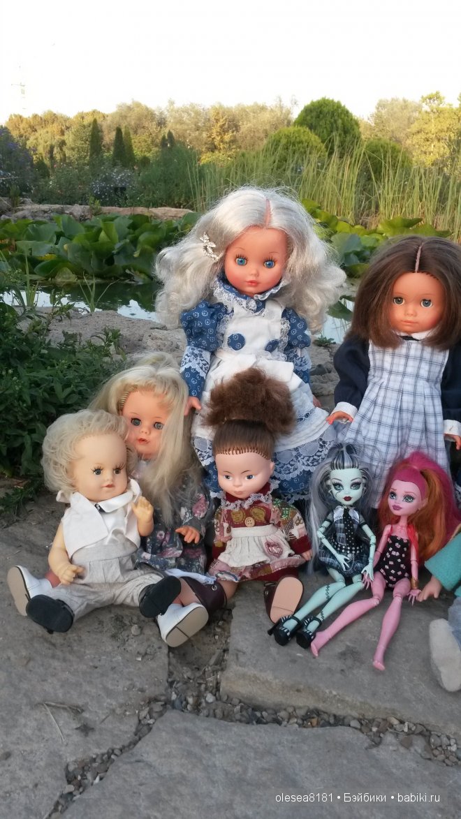 Прогулка в парке с винтажными куколками
