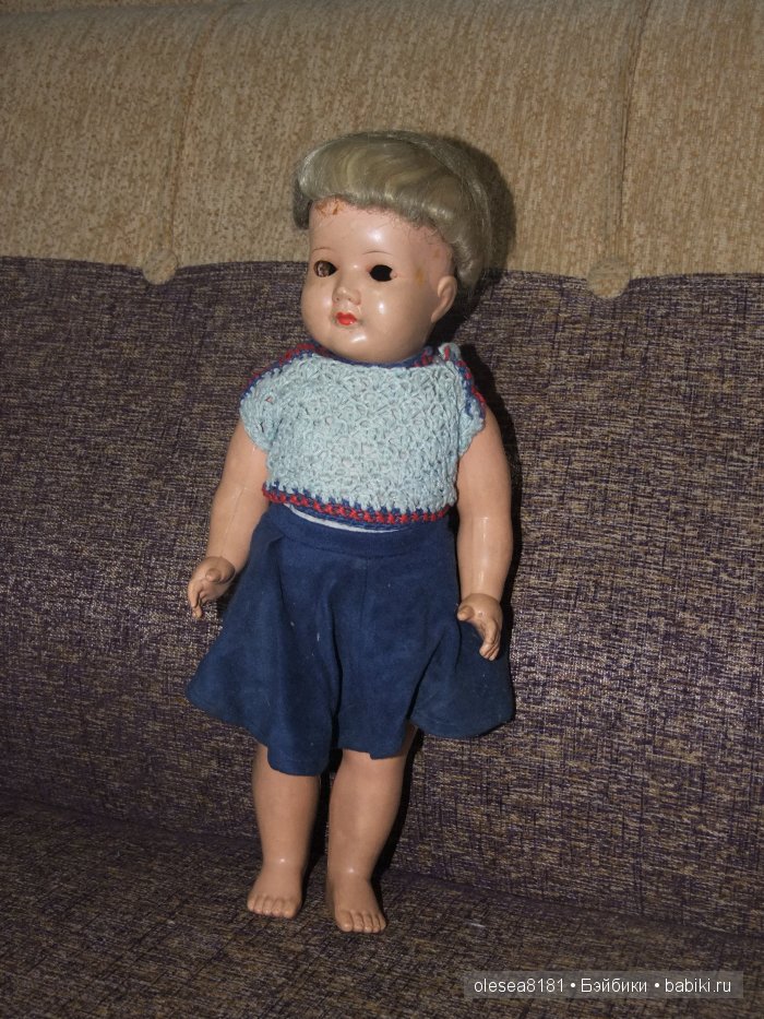 Небольшая компания завораживающих антикварных кукол