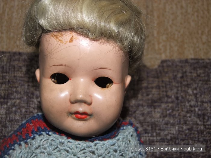 Небольшая компания завораживающих антикварных кукол