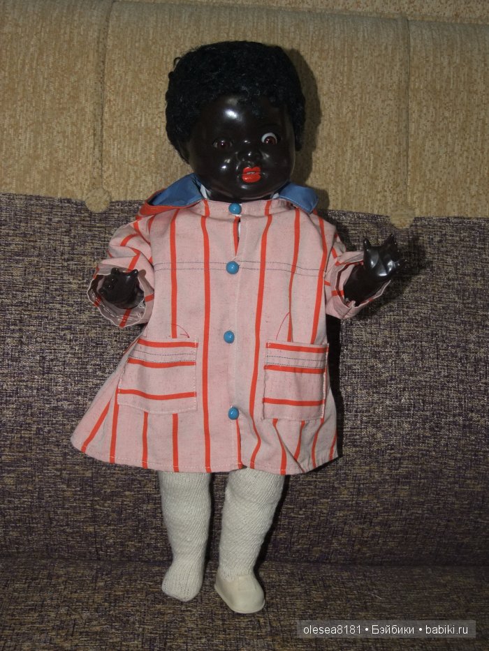 Небольшая компания завораживающих антикварных кукол