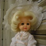 Не антикварное платье для не антикварной куклы.