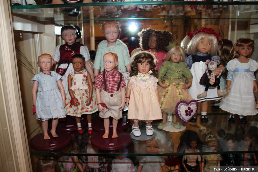 Шкафчик с сокровищами — Домашние коллекции кукол: фото собраний