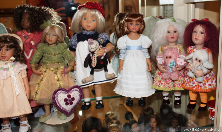 Шкафчик с сокровищами — Домашние коллекции кукол: фото собраний