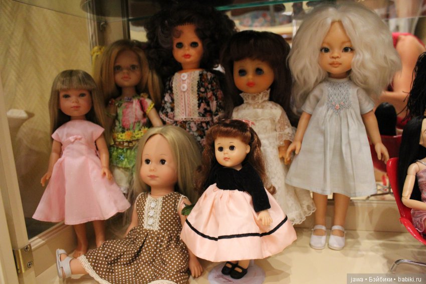 Шкафчик с сокровищами — Домашние коллекции кукол: фото собраний