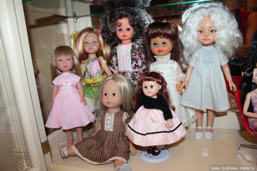 Шкафчик с сокровищами — Домашние коллекции кукол: фото собраний