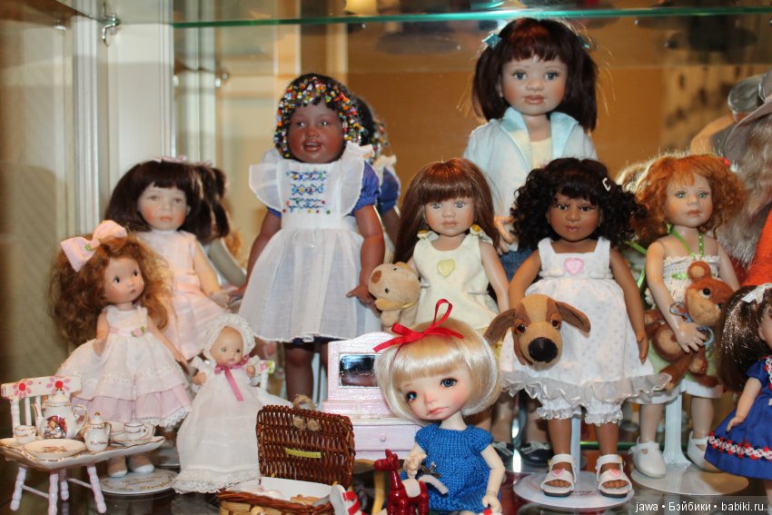 Шкафчик с сокровищами — Домашние коллекции кукол: фото собраний (фото 7)