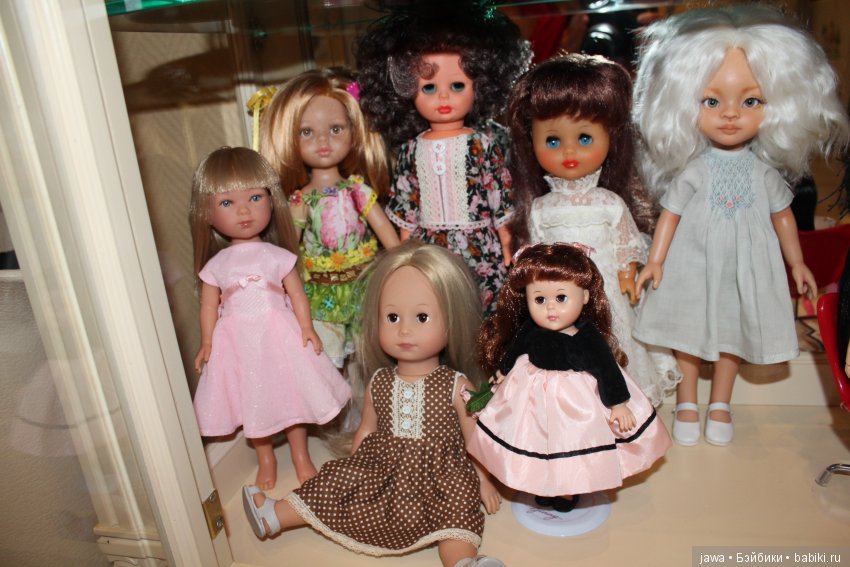 Шкафчик с сокровищами — Домашние коллекции кукол: фото собраний