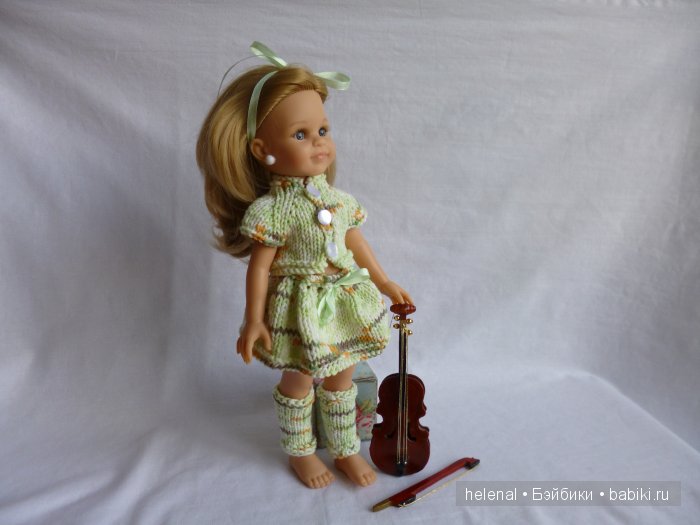 Показ одежды на куколка от Paola Reina