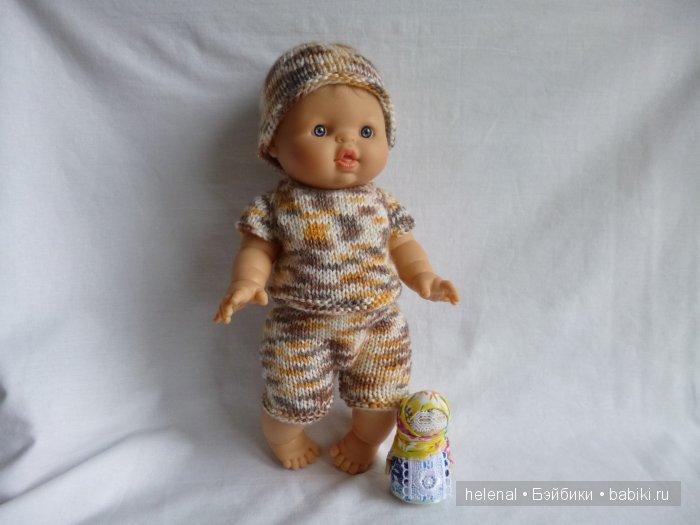 Показ одежды на куколка от Paola Reina