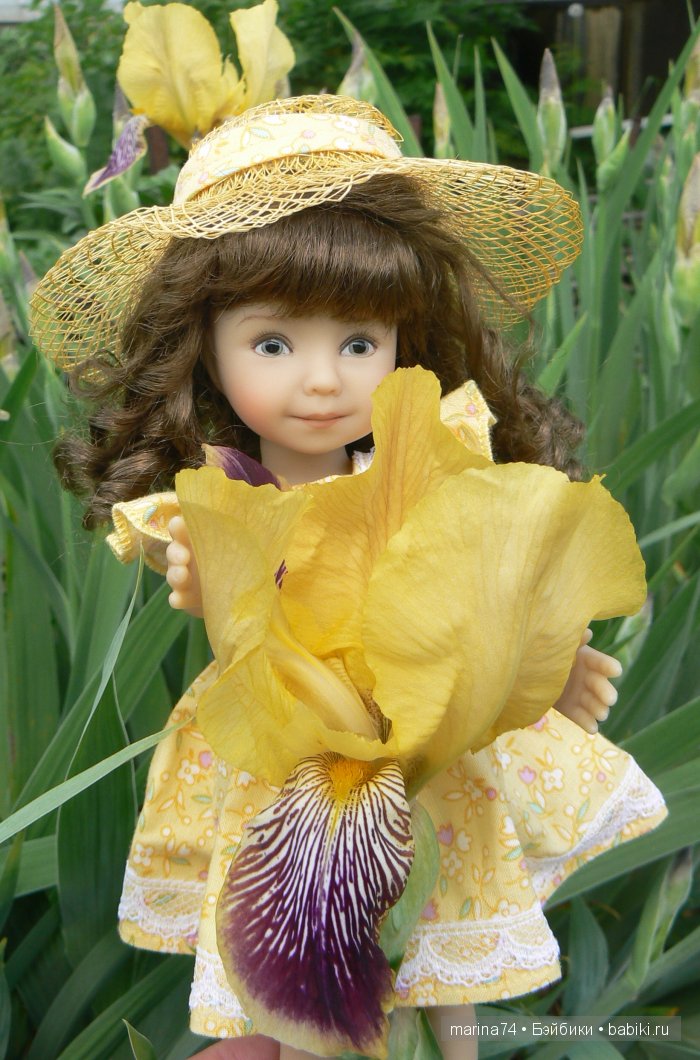 «…Она была маленькая-маленькая, всего в дюйм ростом. Ее так и прозвали - Дюймовочка»