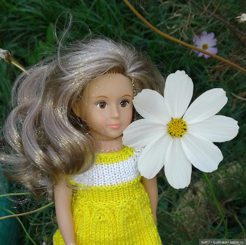 Лори в цветах — American Girl Mini: Куклы 16 см (фото 2)