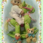 Авторская кукла с любимыми игрушками. Ростик 10 см