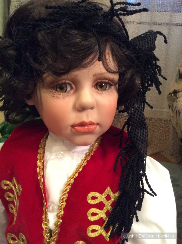 Потрясающий Теодор, Fayzah Spanos