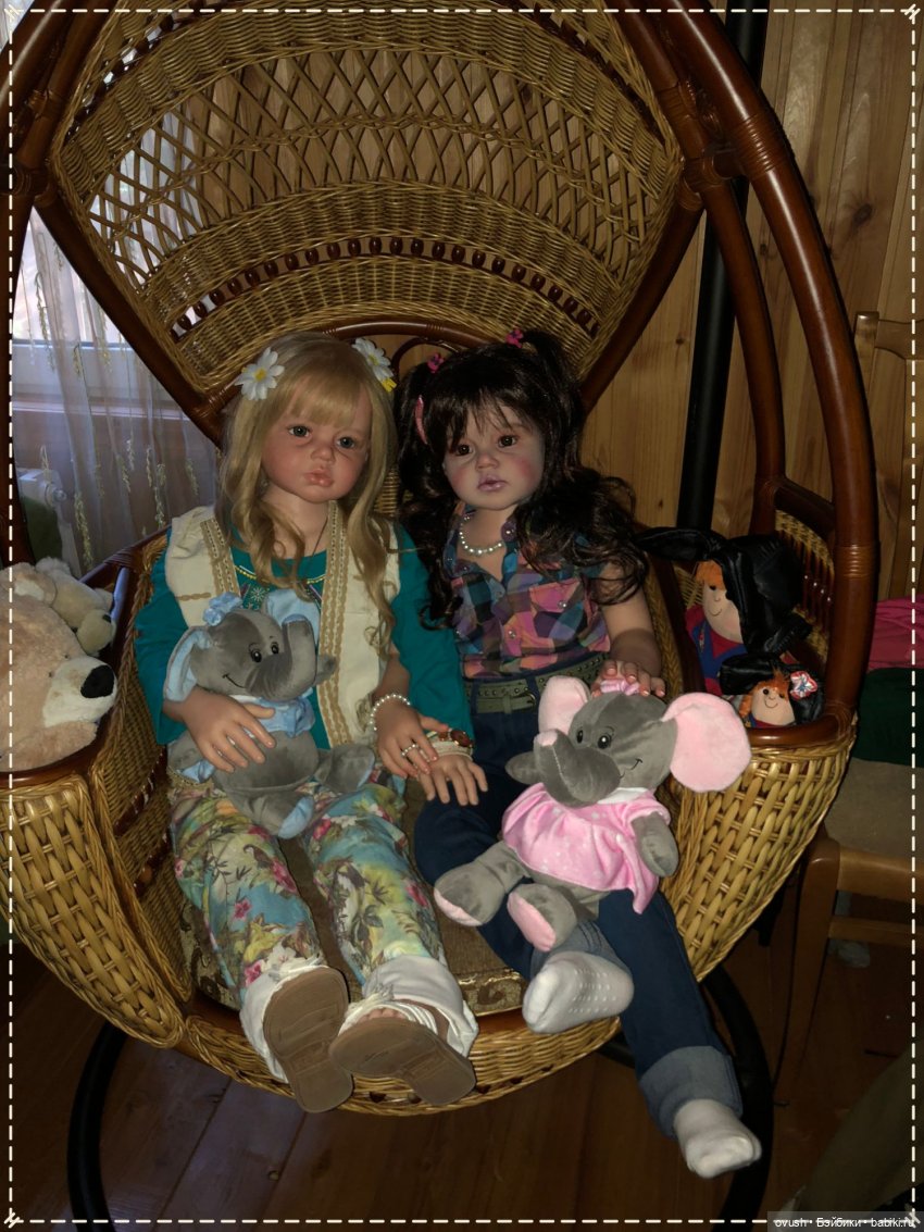 Две непоседы, два солнышка, две любимые малышки - счастье, умноженное на два (фото 5)