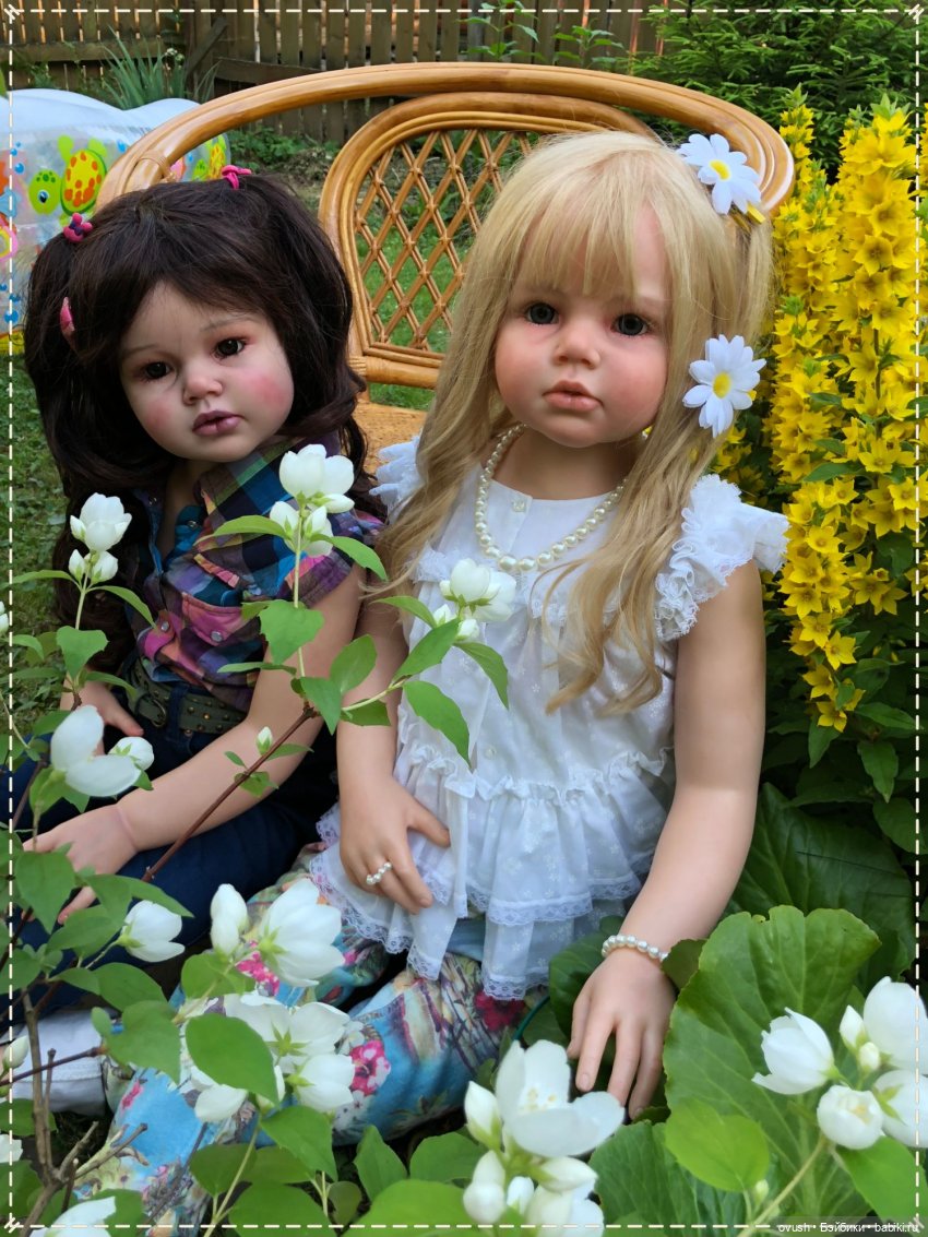 Две непоседы, два солнышка, две любимые малышки - счастье, умноженное на два