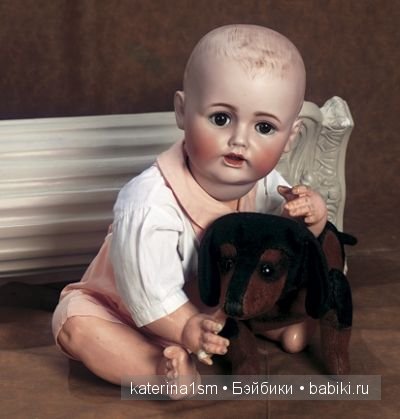 "Потому что на 10 девчонок, по статистике 9 ребят"