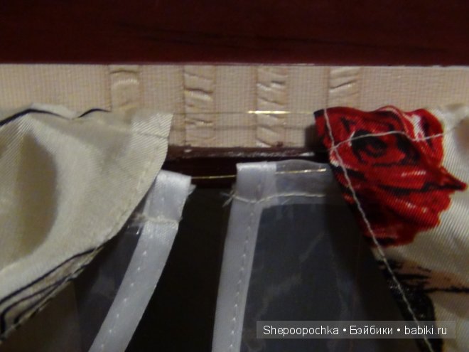 Карниз для штор в кукольном домике из ДВП (фото 2)