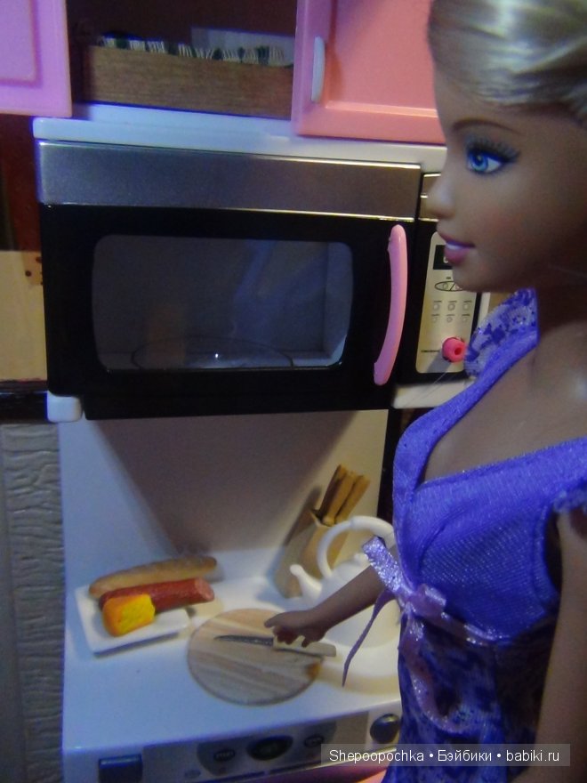 Кухня для Барби и её семьи