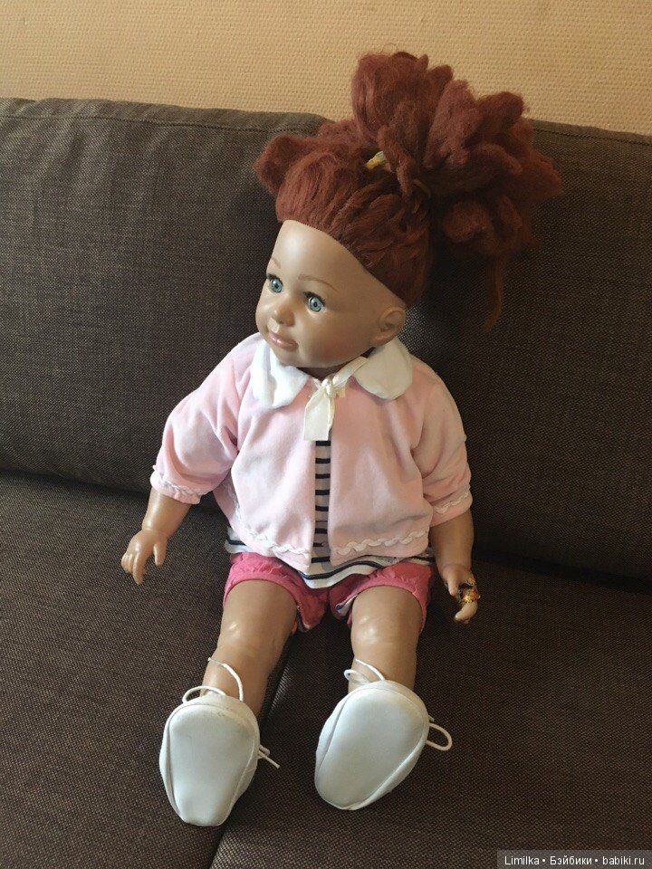 Игровая кукла нуждается в реставрации
