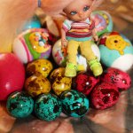 Фрося яички покрасила