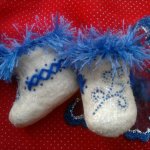 Валенки..валенки..но не стареньки...а новые, самодельные.