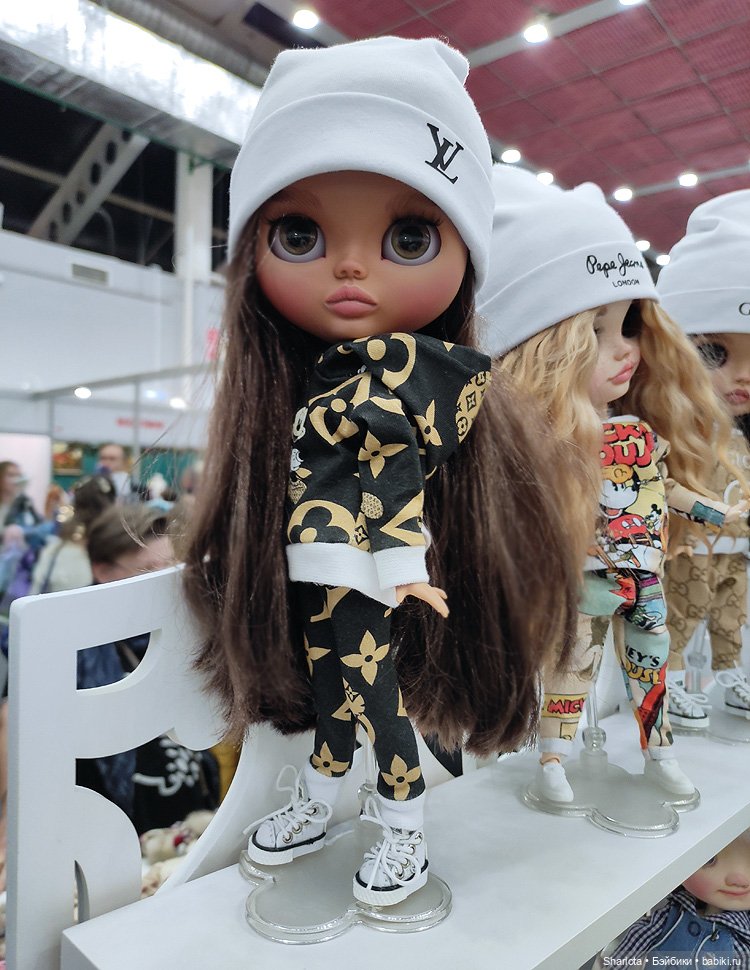 Выставка на Тишинке моими глазами часть 4