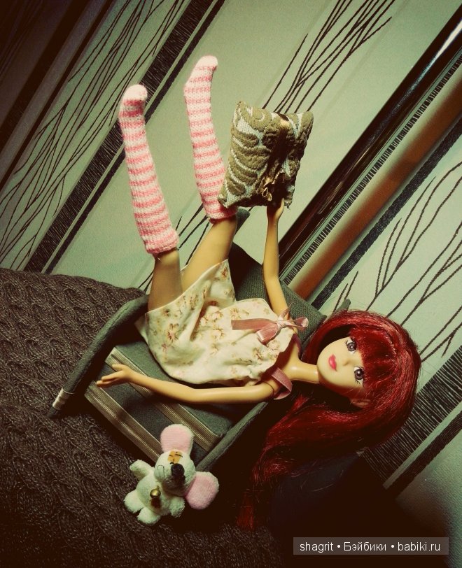 голова кукла Abbie, тело от куклы Barbie Mattel, красивые красноватые волосы, челка, кресло, ночная, гетры голова кукла Abbie, тело от куклы Barbie Mattel, красивые красноватые волосы, челка, кресло, ночная, гетры