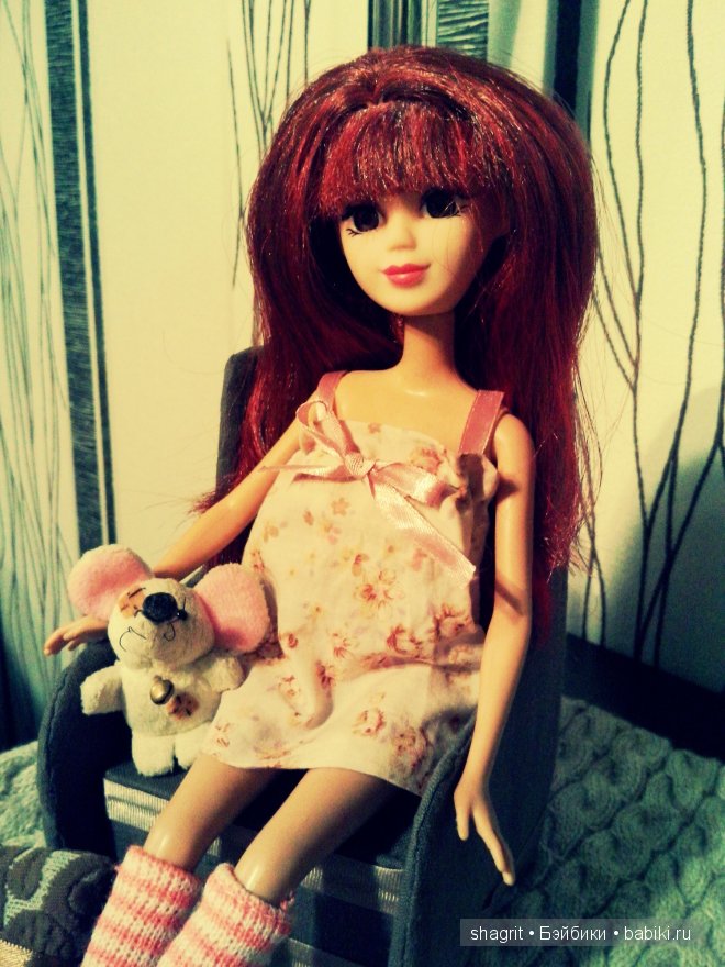 голова кукла Abbie, тело от куклы Barbie Mattel, красивые красноватые волосы, челка, кресло, ночная, гетры голова кукла Abbie, тело от куклы Barbie Mattel, красивые красноватые волосы, челка, кресло, ночная, гетры