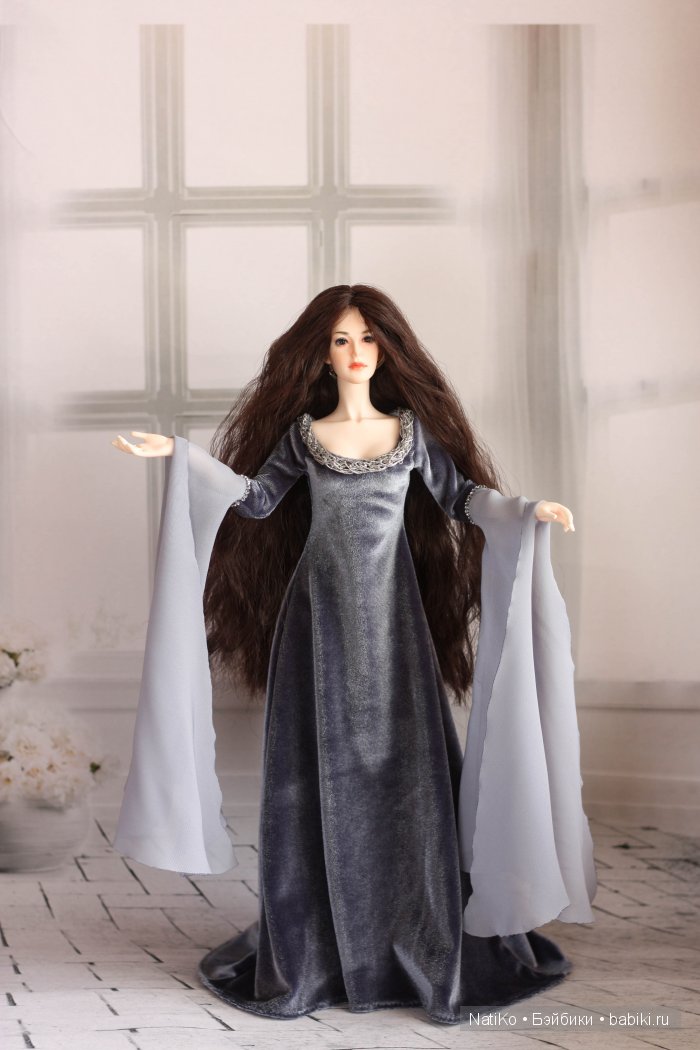 3 сказочные девы: Красная шапочка, по образу доктор Куин, Арвен из Властелина колец