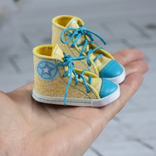 Кеды. Прям совсем разные