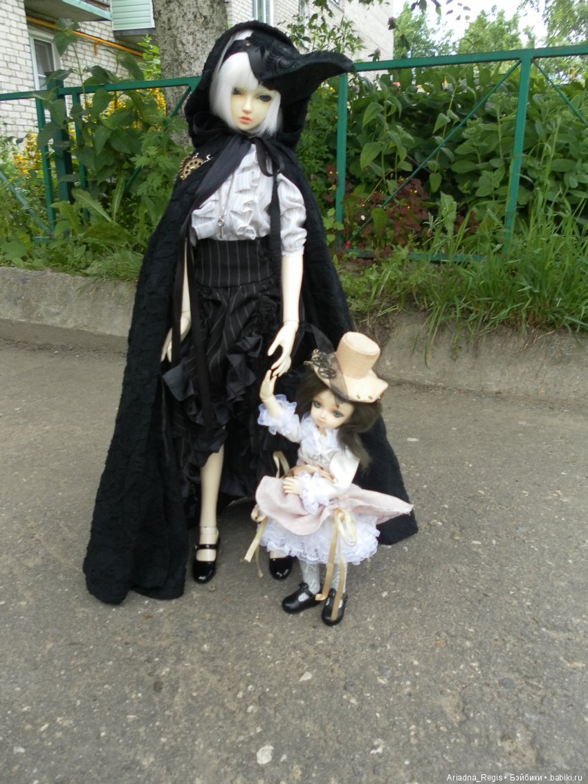 В процессе работы над новыми костюмами