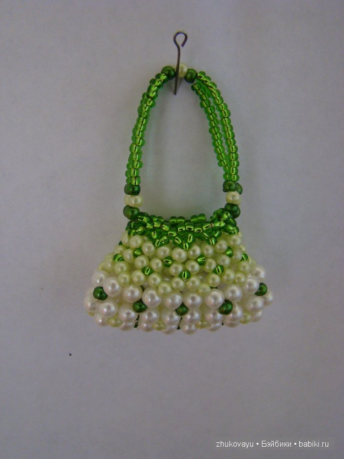 Бисерные кукольные сумочки для леди (фото 9)