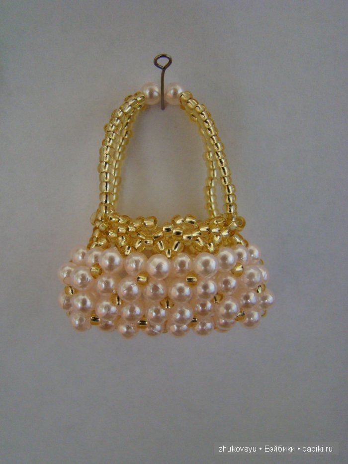 Бисерные кукольные сумочки для леди (фото 5)