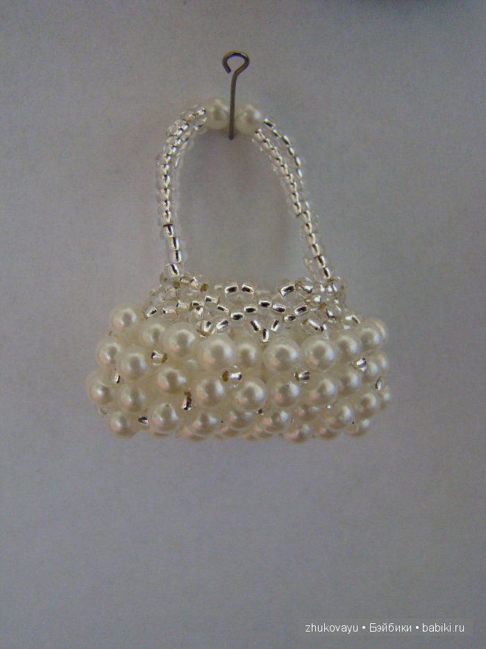 Бисерные кукольные сумочки для леди (фото 4)