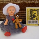 Дюймовочка и её медведик.