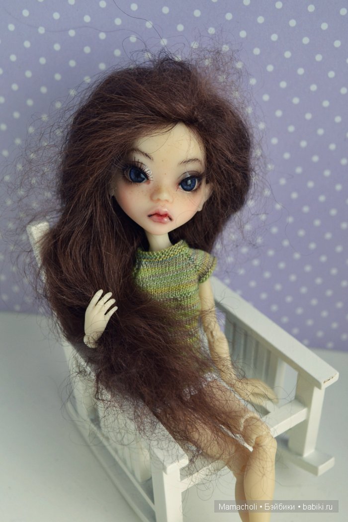 И мой первый мейк! Уже придумала новый образ для нее, найти бы только время..