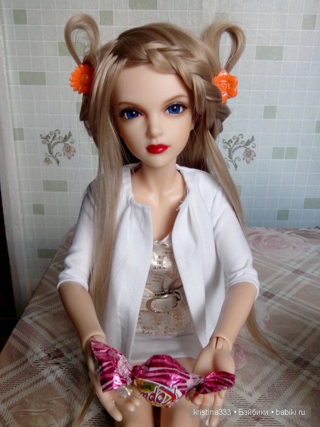 с конфеткой))