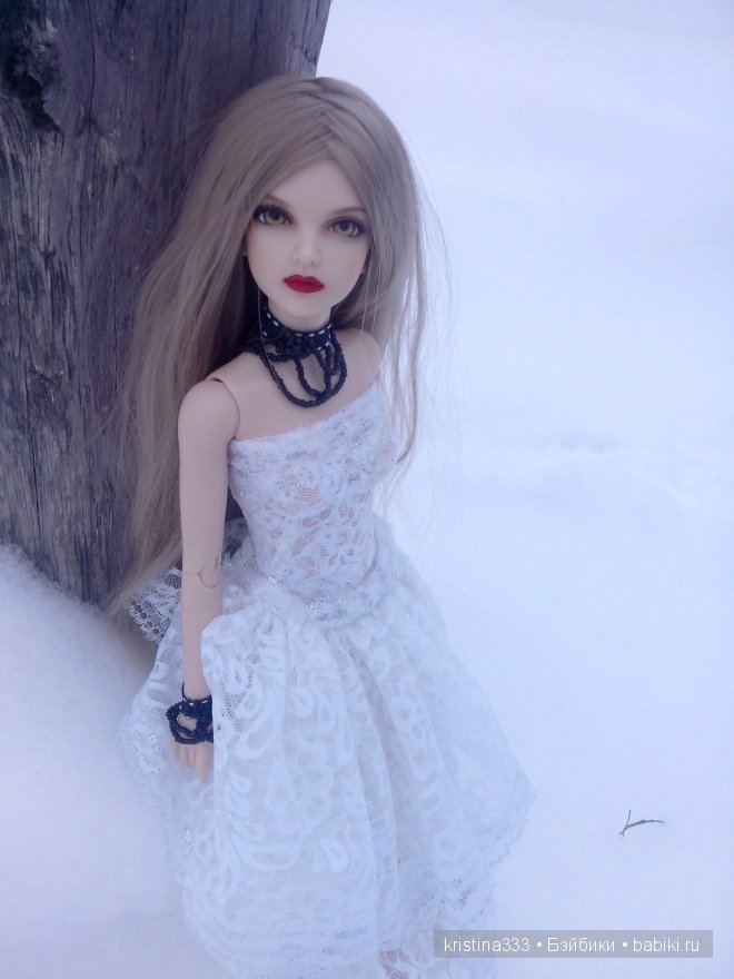 Вампирша Розали (Iplehouse Leona)