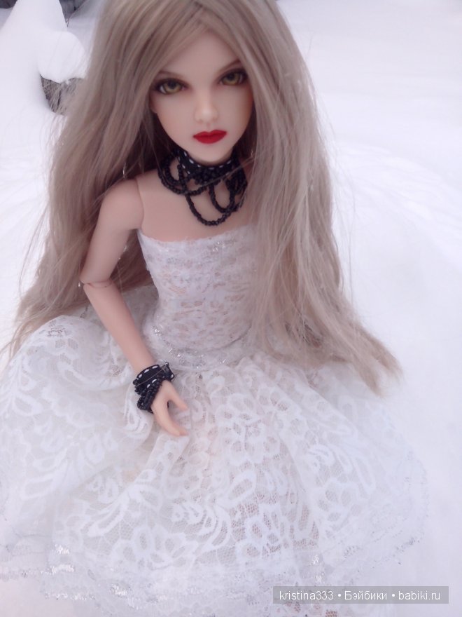 Вампирша Розали (Iplehouse Leona)