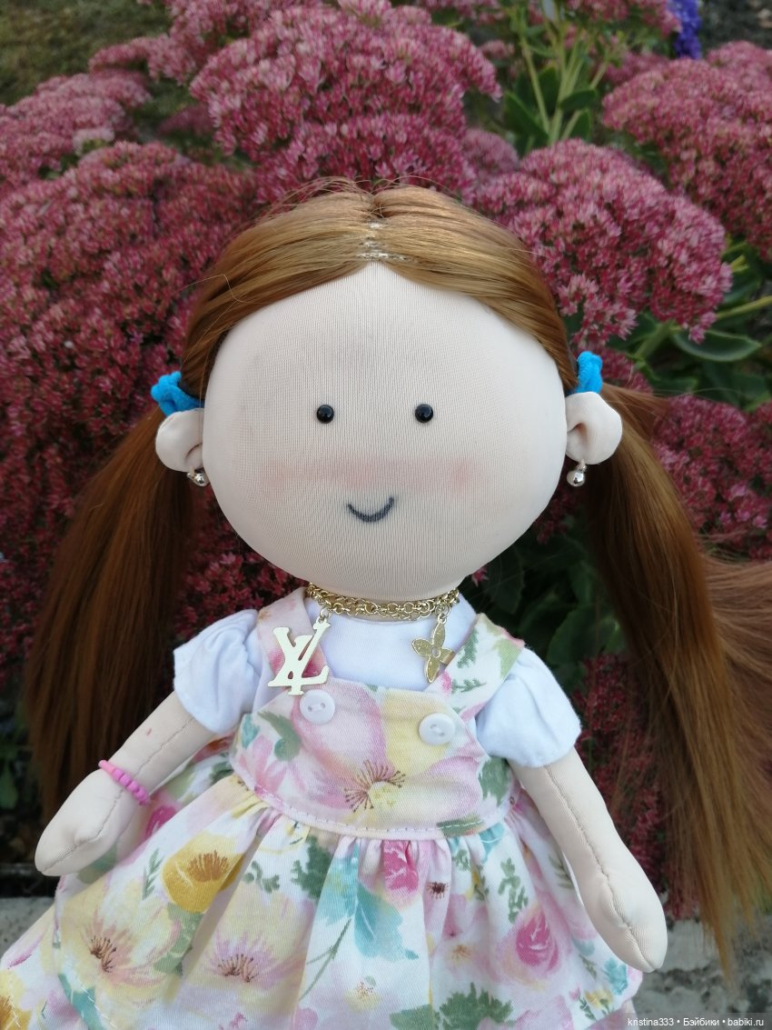 Текстильная кукла и цветы (фото 7)