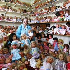 Как на всех кукол хватает времени?!