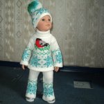 Костюм со снегирем