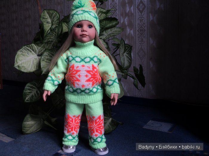 Лыжный костюм .Пора готовиться к зиме.Костюм связан на спицах