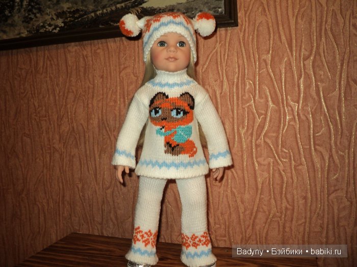 Костюм связан на спицах с вышивкой (фото 4)