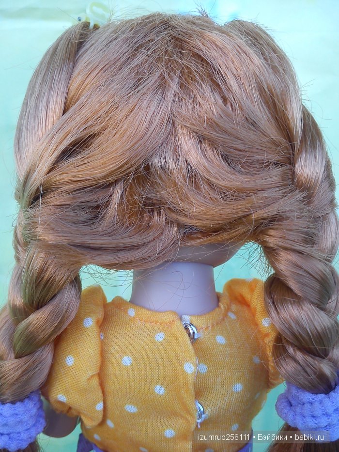 так выглядит паричек,если заплести косы.