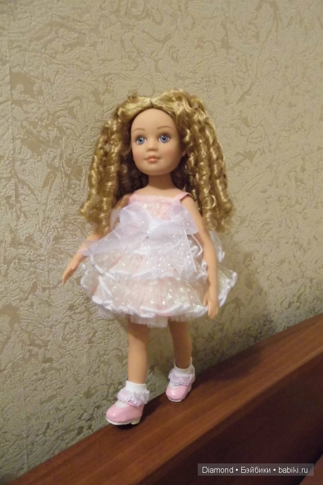 Madame Alexander Take Along Friend 9"