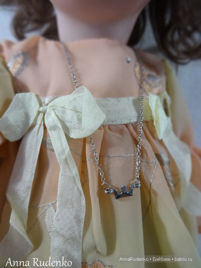 Антикварная кукла Амелия - маленькая принцесса. Armand Marseille