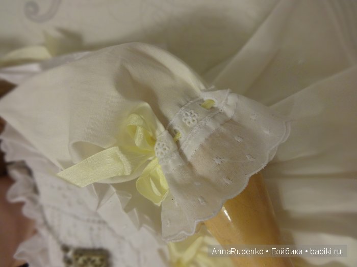 Удивительная антикварная кукла