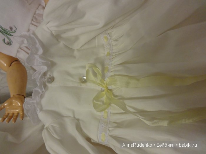 Удивительная антикварная кукла