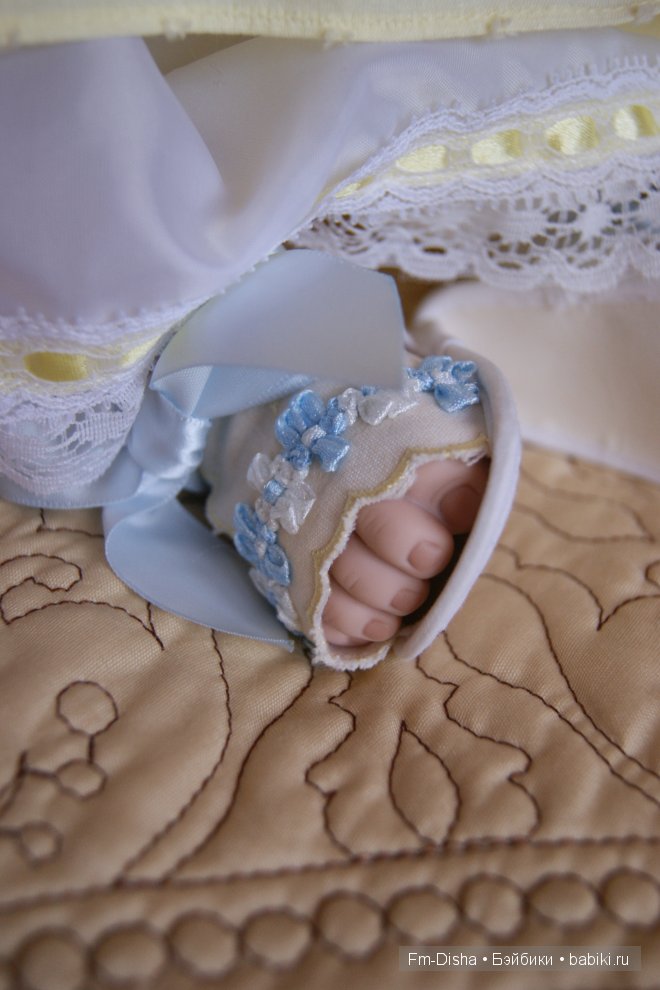 Адора Beverly Stoehr